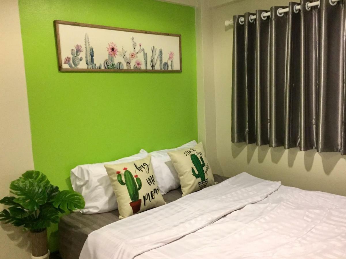 Nouveau Guesthouse Patong Esterno foto